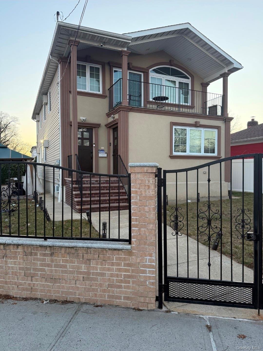 Single Family Edgewood  Queens, NY 11413, MLS-952569-18