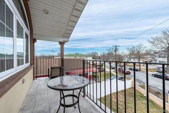 Single Family Edgewood  Queens, NY 11413, MLS-952569-25