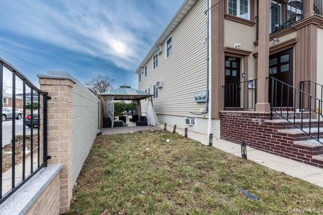 Single Family Edgewood  Queens, NY 11413, MLS-952569-31