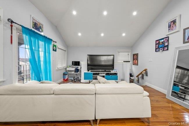 Single Family Edgewood  Queens, NY 11413, MLS-952569-48