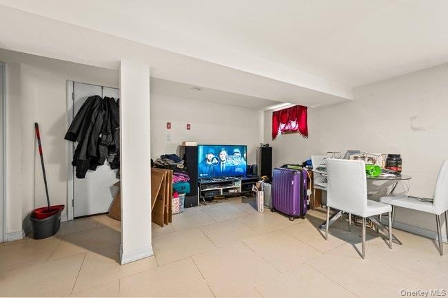 Single Family Edgewood  Queens, NY 11413, MLS-952569-50