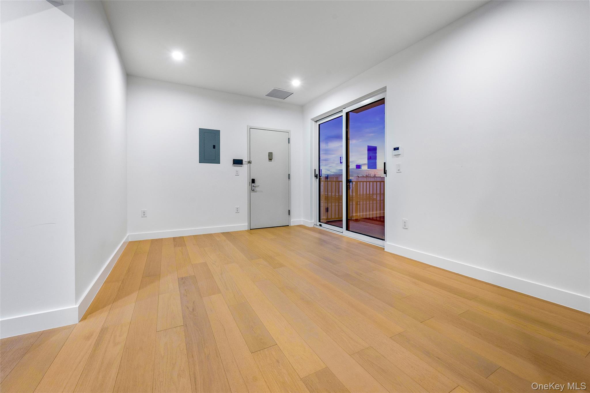 Condo Northern  Queens, NY 11354, MLS-952576-6