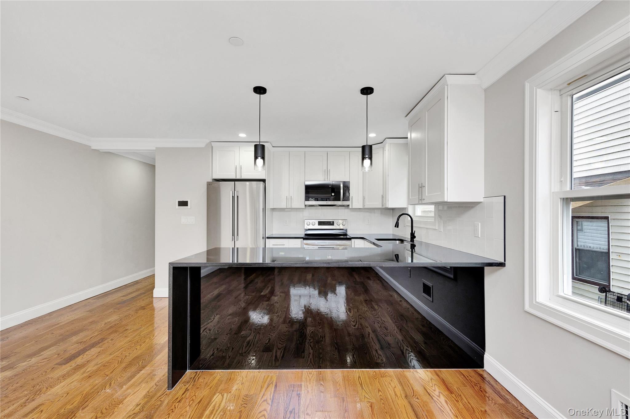 Single Family Guy R Brewer Queens, NY 11434, MLS-952580-10