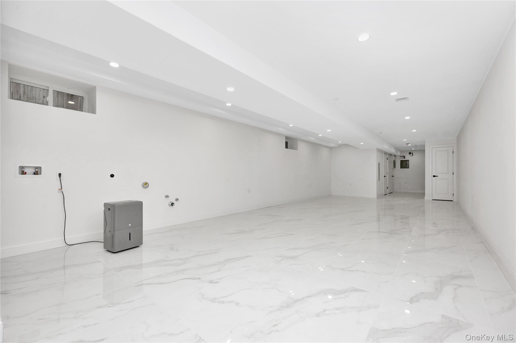 Single Family Guy R Brewer Queens, NY 11434, MLS-952580-27