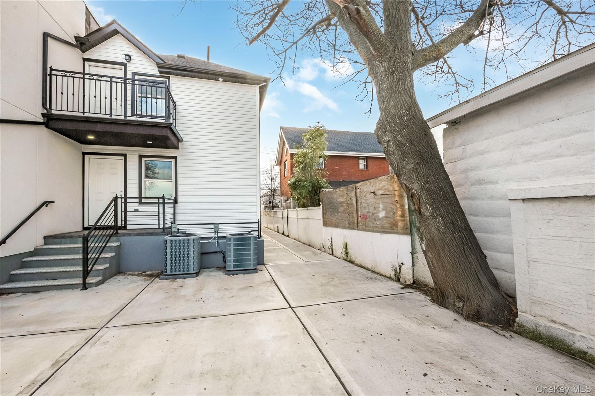 Single Family Guy R Brewer Queens, NY 11434, MLS-952580-3