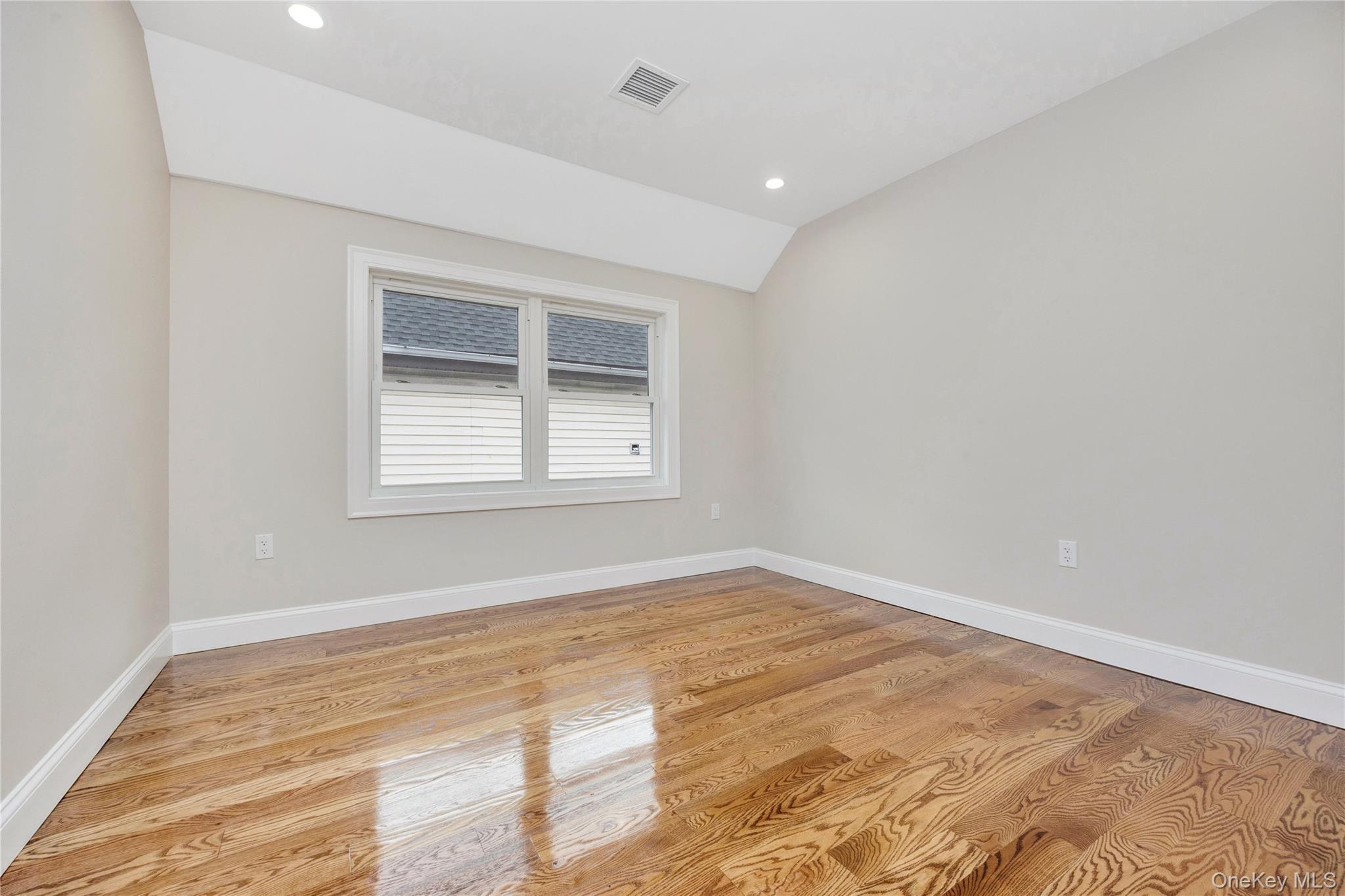 Single Family Guy R Brewer Queens, NY 11434, MLS-952580-38