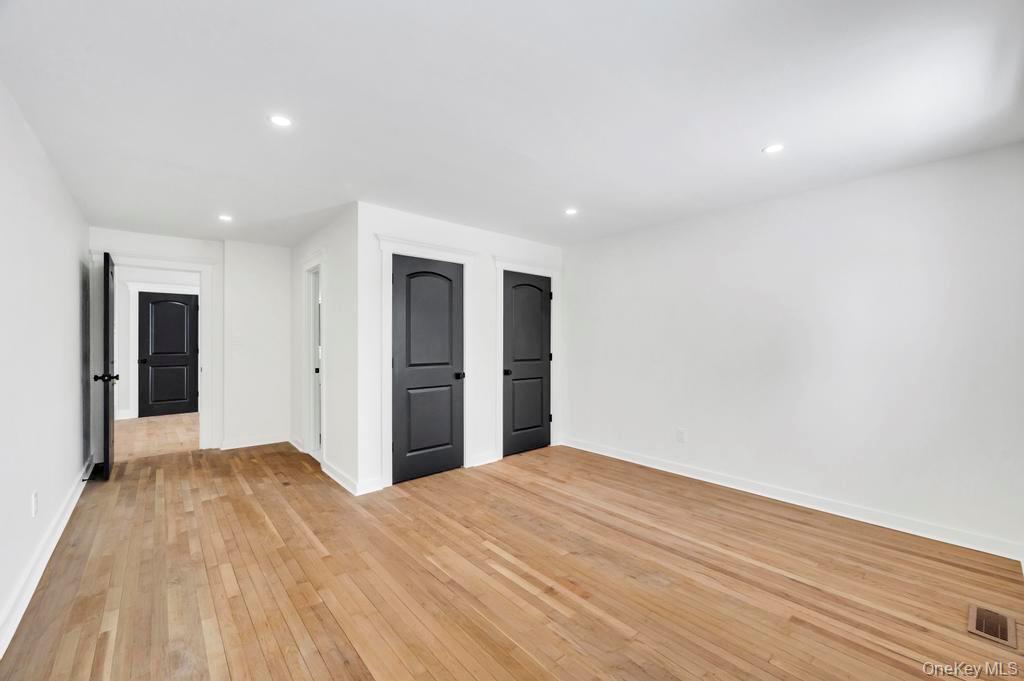 Single Family Lincoln  Suffolk County, NY 11752, MLS-952596-16