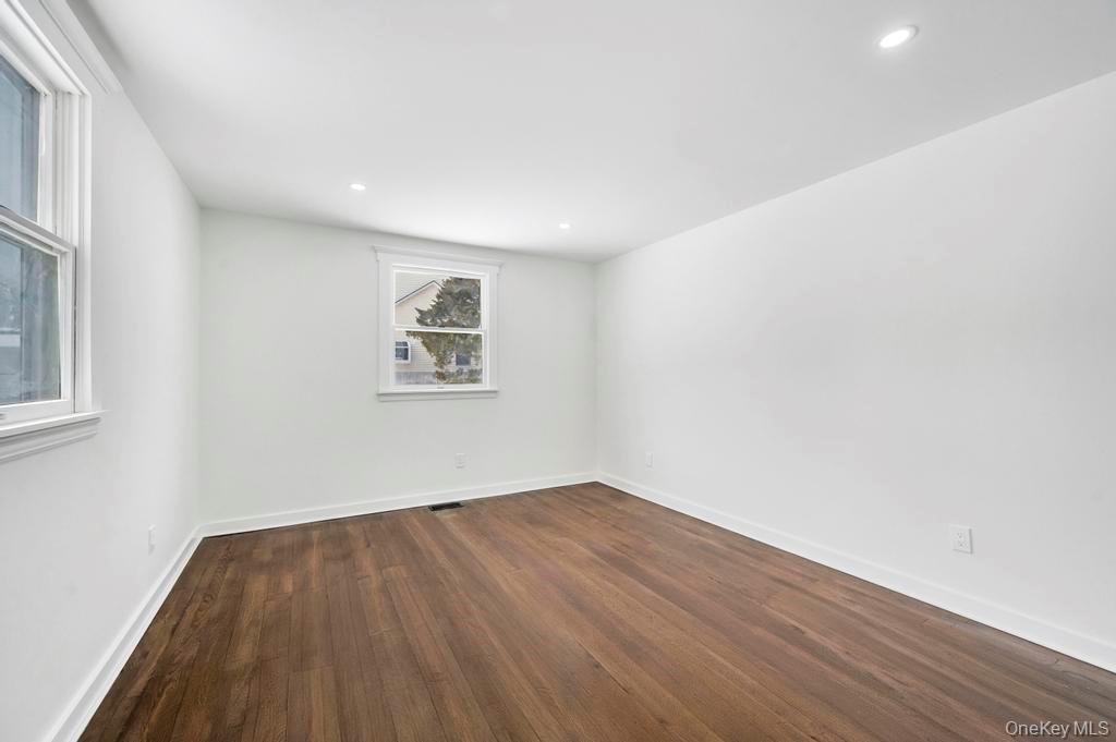 Single Family Lincoln  Suffolk County, NY 11752, MLS-952596-18