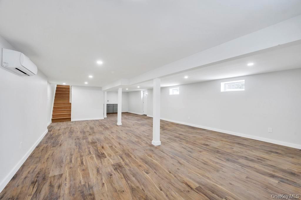 Single Family Lincoln  Suffolk County, NY 11752, MLS-952596-28