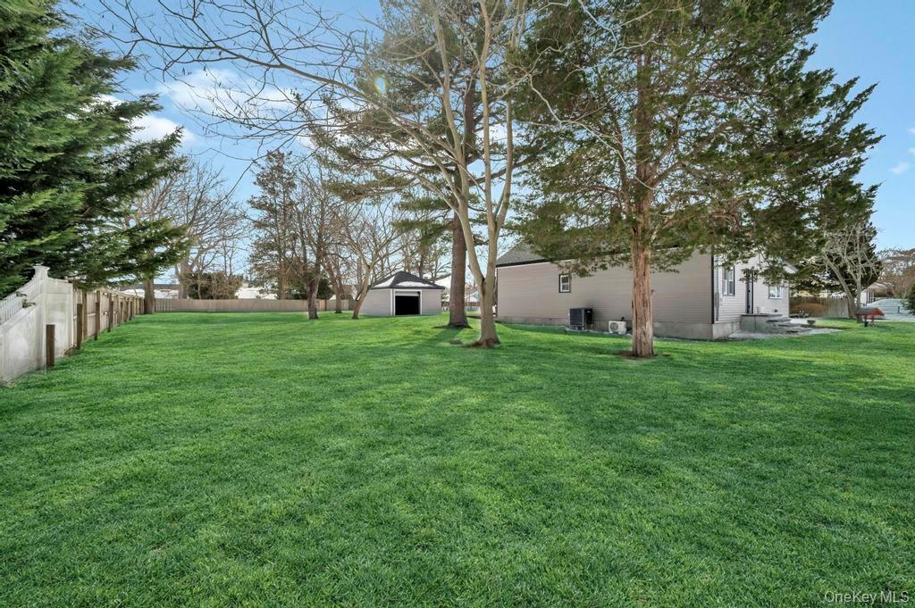 Single Family Lincoln  Suffolk County, NY 11752, MLS-952596-36