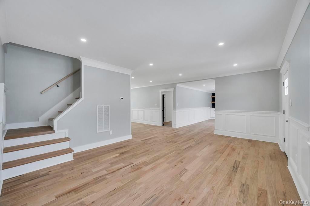 Single Family Lincoln  Suffolk County, NY 11752, MLS-952596-8