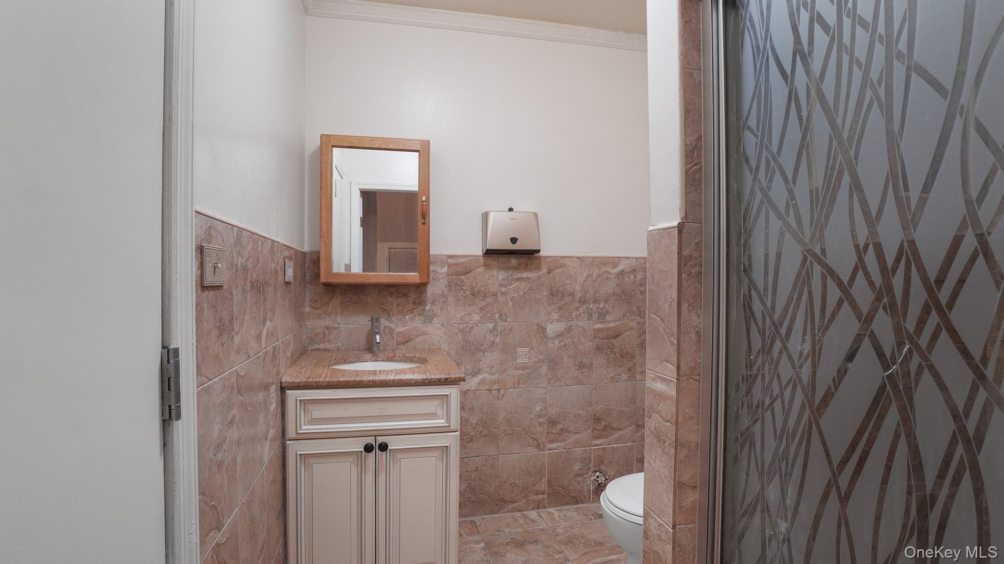 Single Family Wilson  Bronx, NY 10469, MLS-952616-9