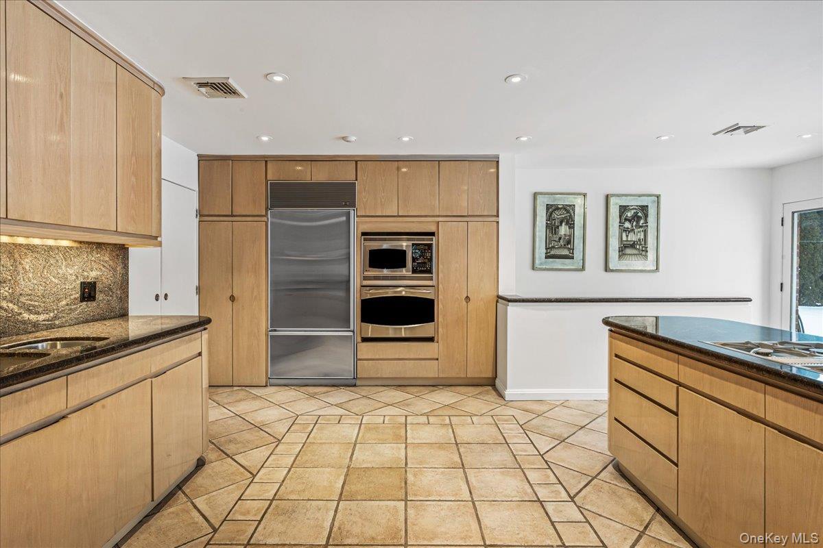 Single Family 28th  Queens, NY 11360, MLS-952670-14