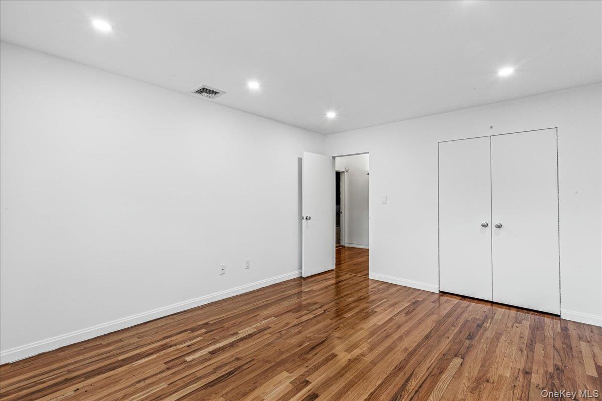 Single Family 28th  Queens, NY 11360, MLS-952670-21