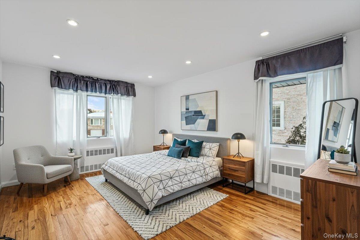 Single Family 28th  Queens, NY 11360, MLS-952670-25