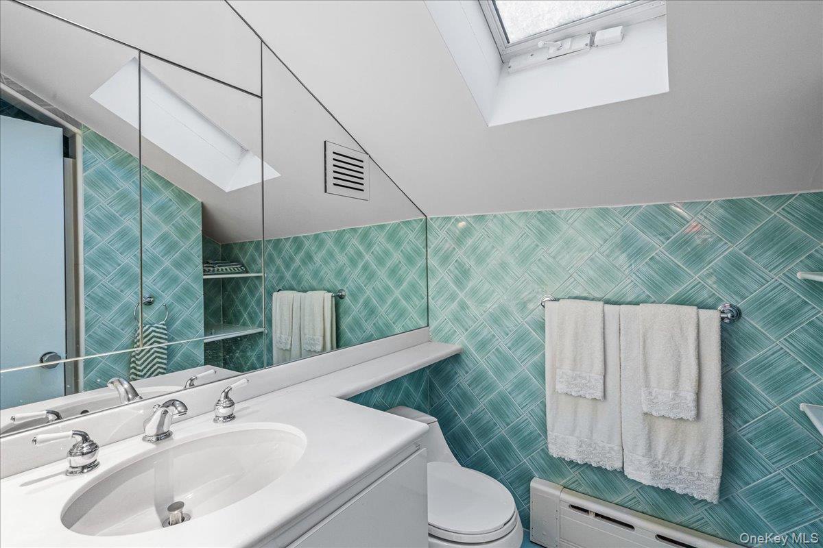 Single Family 28th  Queens, NY 11360, MLS-952670-28