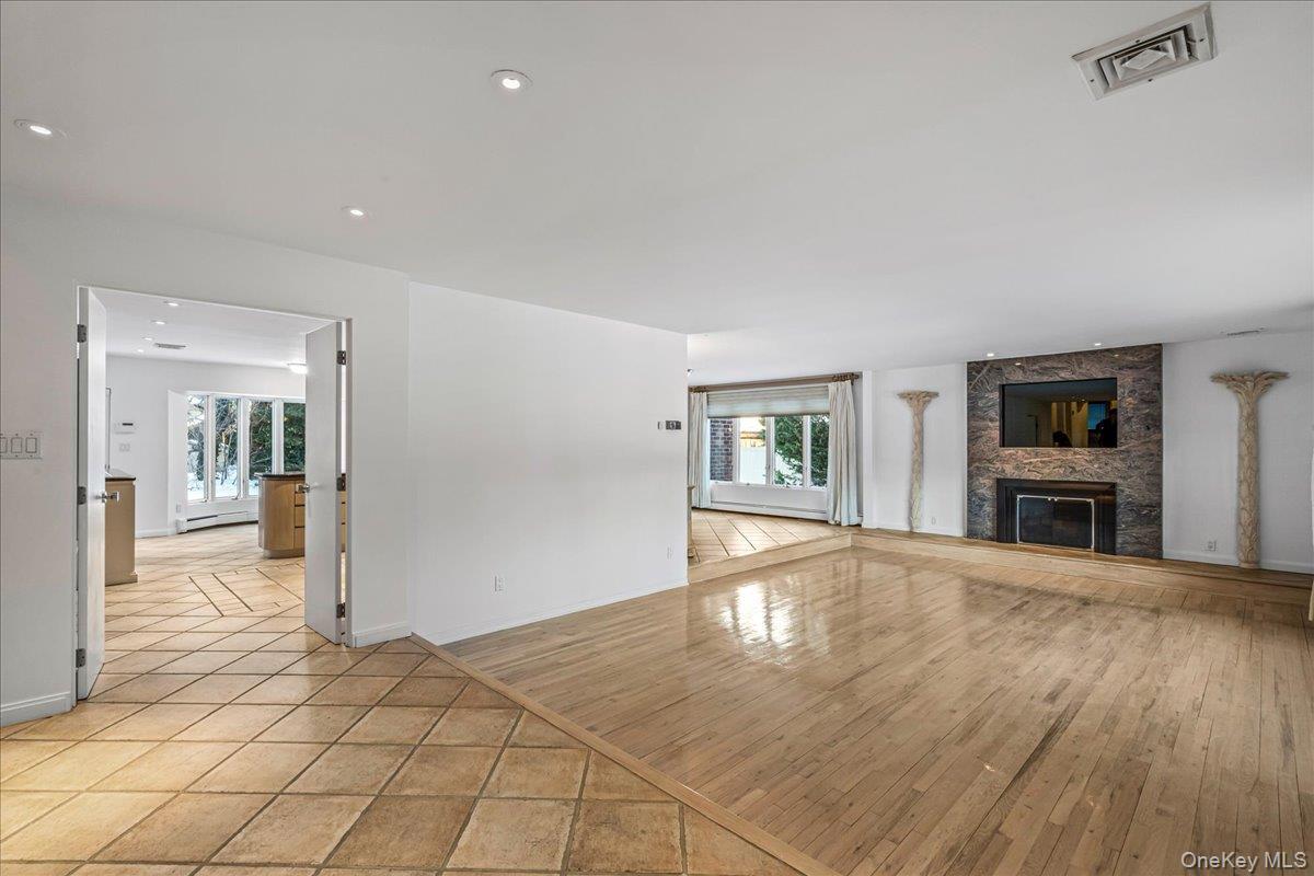 Single Family 28th  Queens, NY 11360, MLS-952670-3