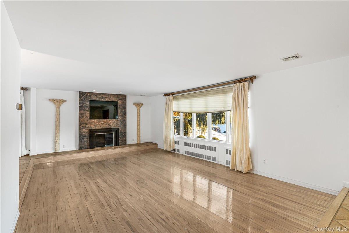 Single Family 28th  Queens, NY 11360, MLS-952670-4