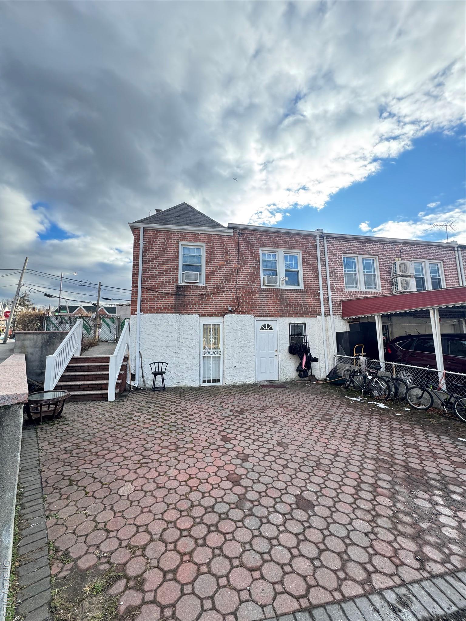 Single Family Calamus Queens, NY 11377, MLS-952675-3