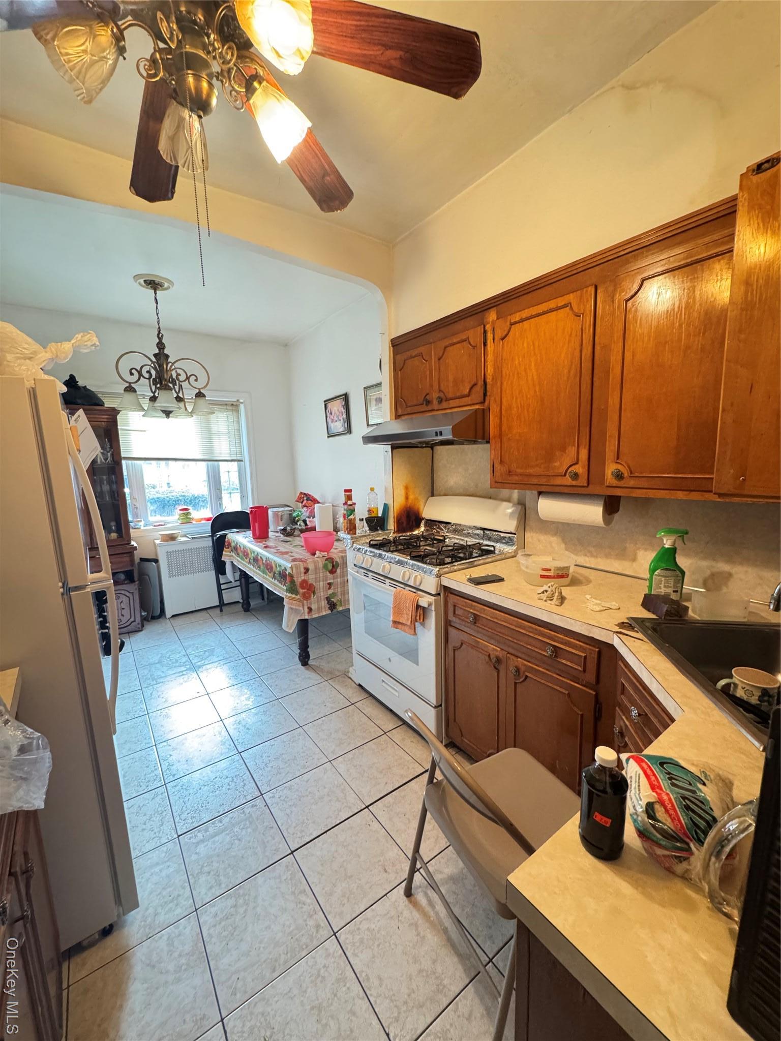 Single Family Calamus Queens, NY 11377, MLS-952675-4