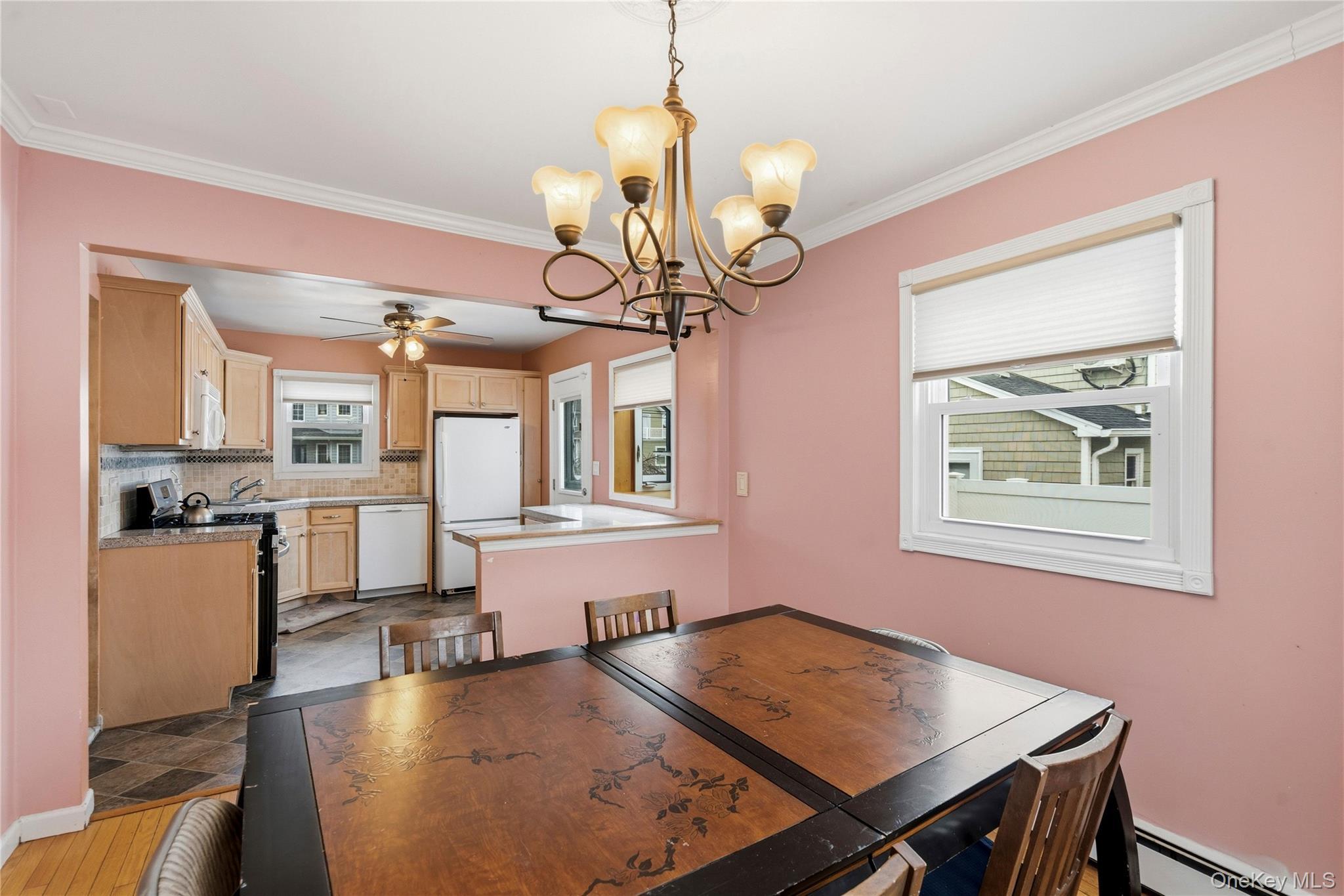 Single Family 28th  Suffolk County, NY 11726, MLS-952704-11