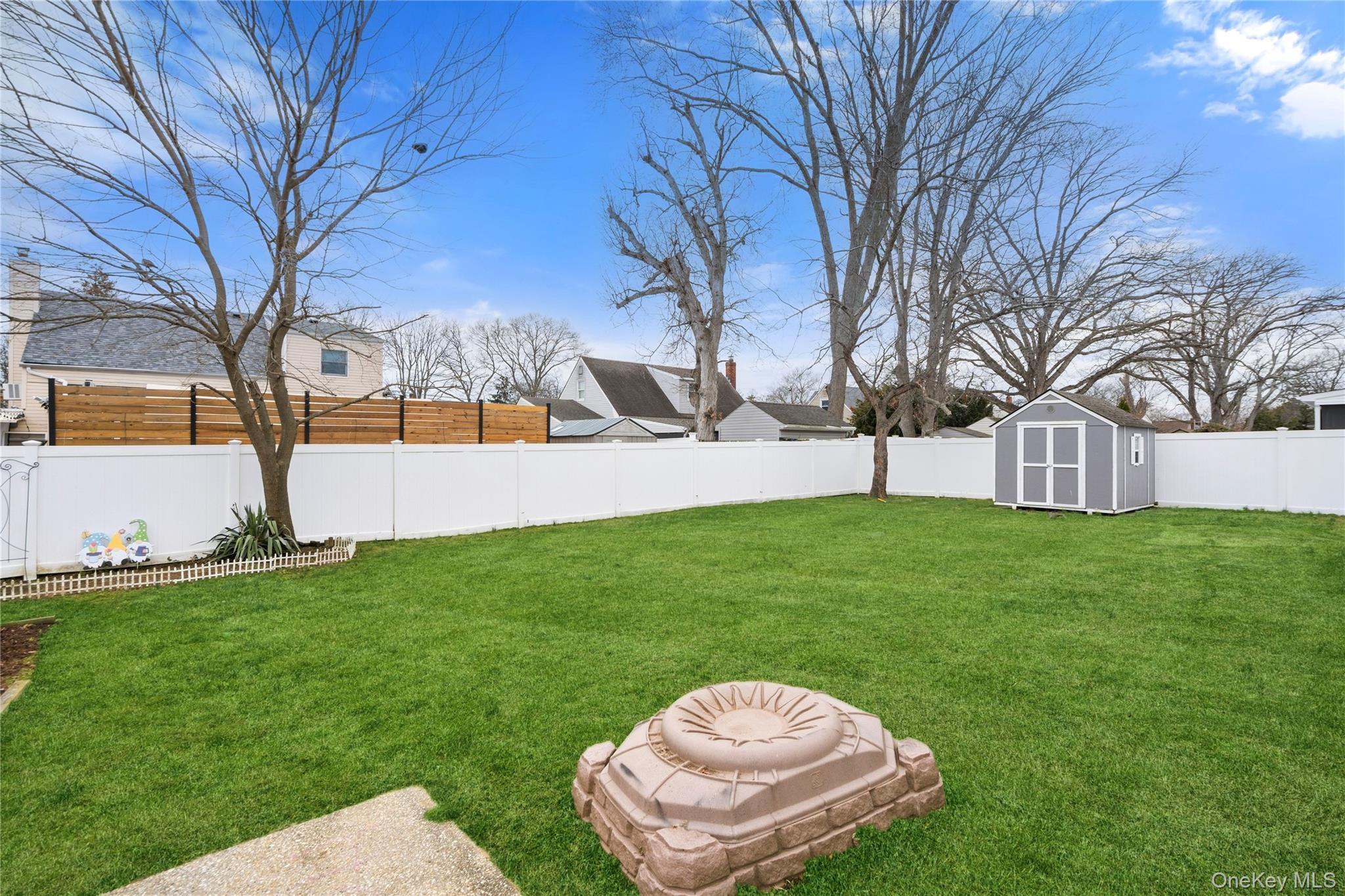 Single Family 28th  Suffolk County, NY 11726, MLS-952704-20