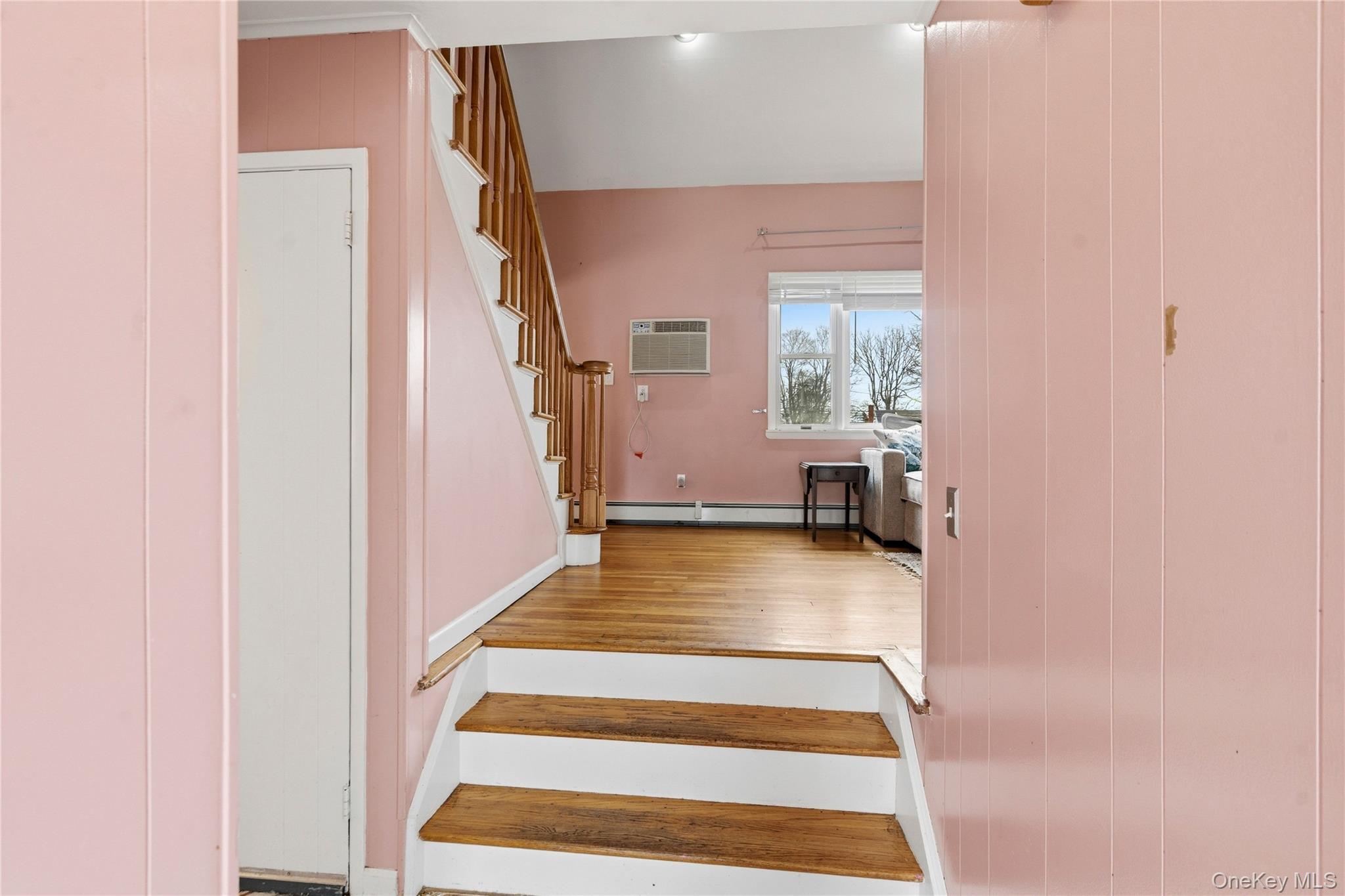 Single Family 28th  Suffolk County, NY 11726, MLS-952704-9