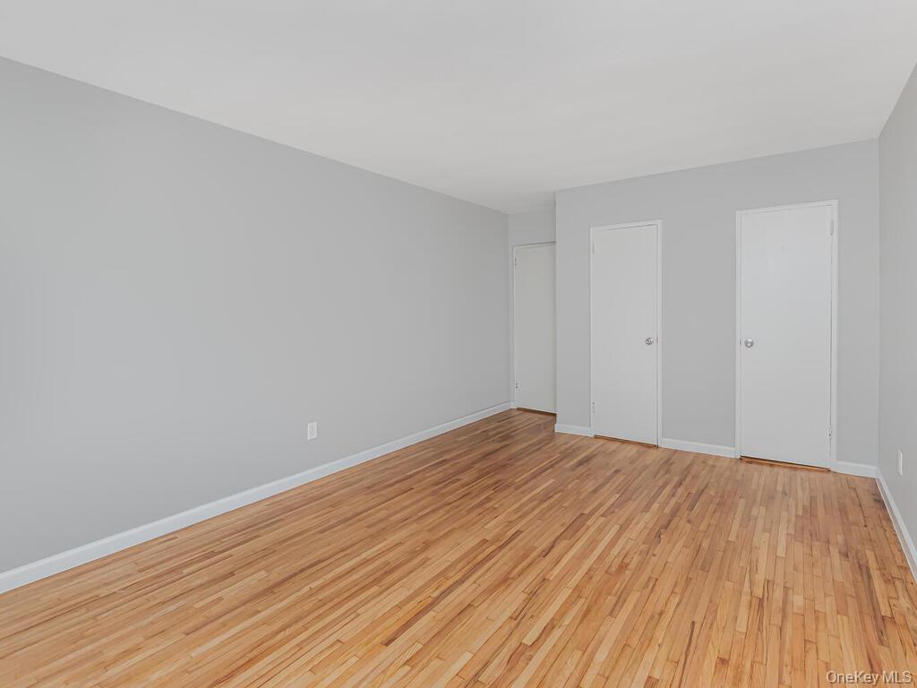Apartment Broadway  Bronx, NY 10471, MLS-952716-10