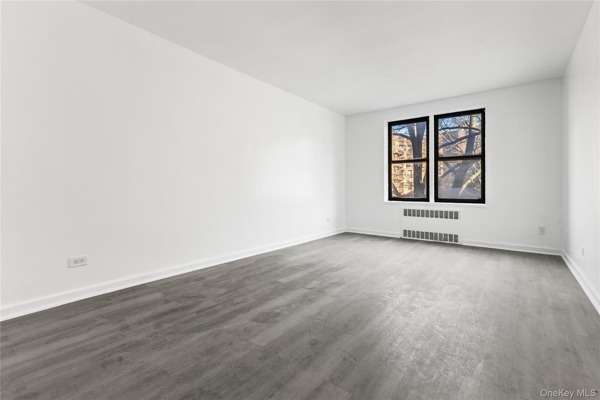 Coop Haring  Brooklyn, NY 11235, MLS-952727-2