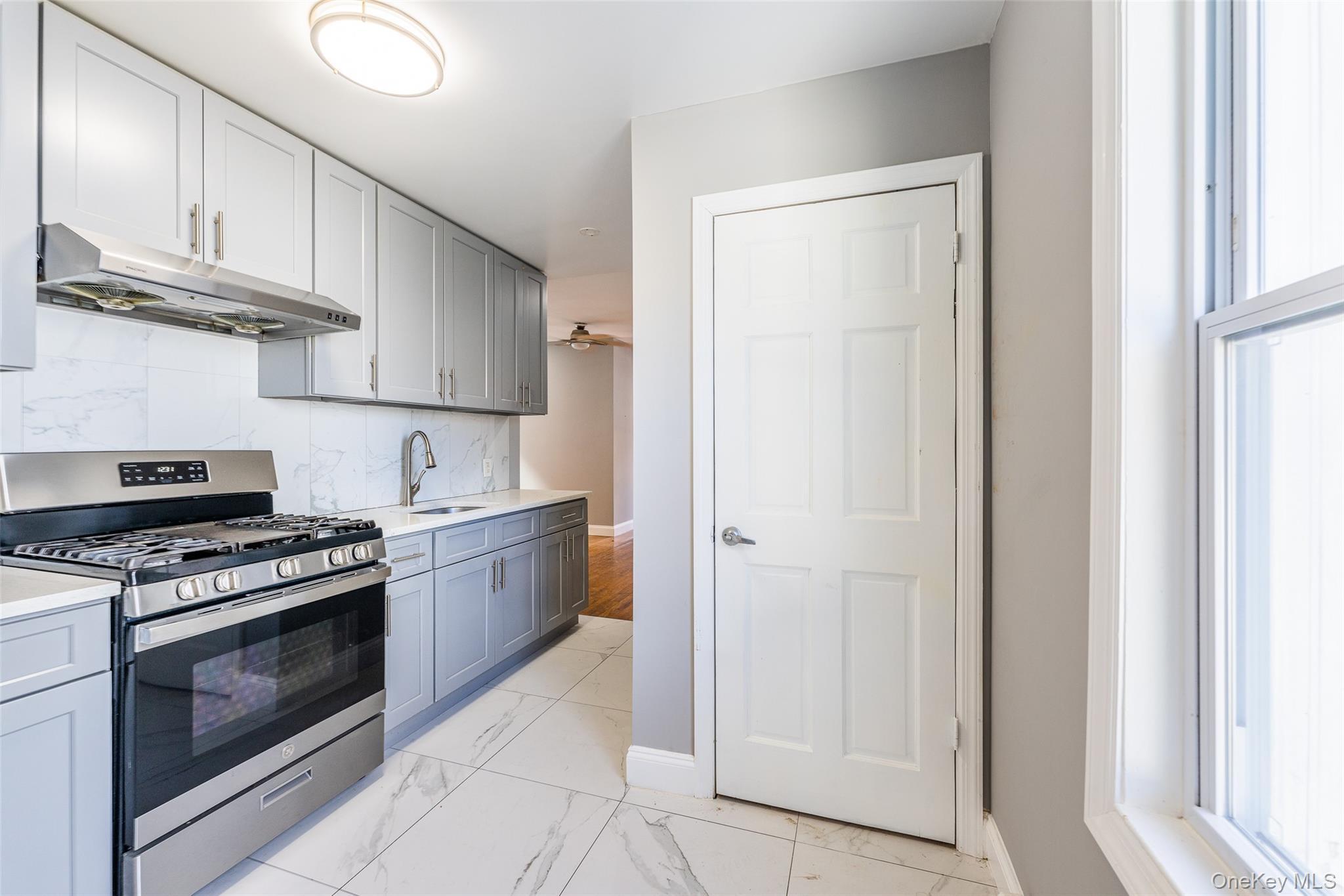 Single Family Winchester  Queens, NY 11428, MLS-952730-7