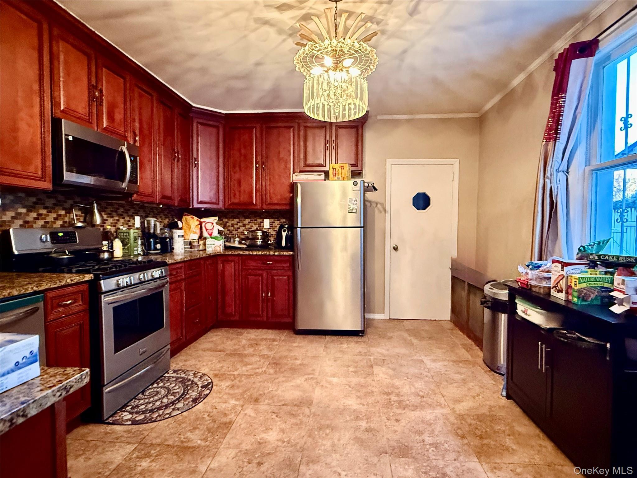 Single Family 68th  Queens, NY 11378, MLS-952833-10