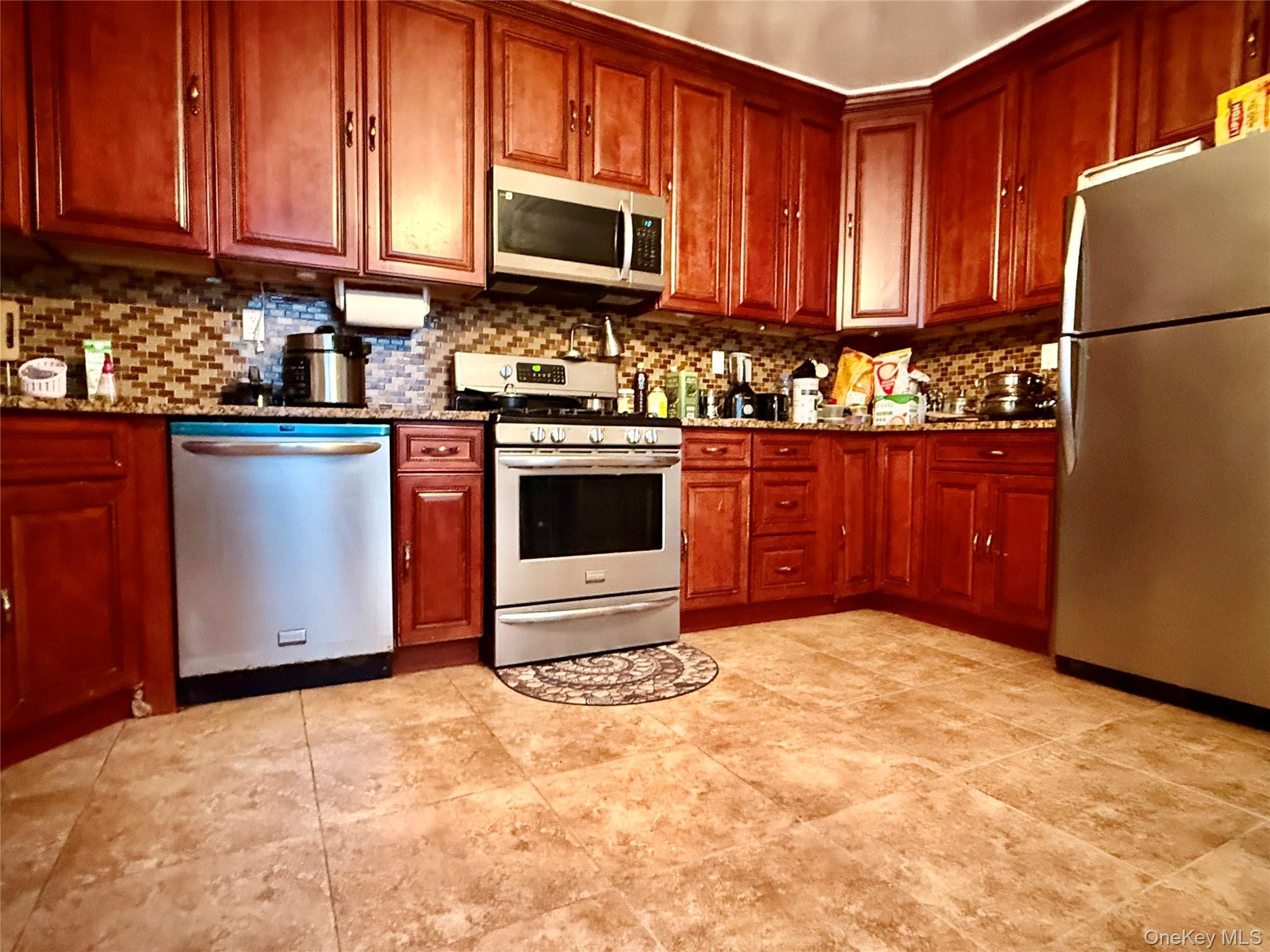 Single Family 68th  Queens, NY 11378, MLS-952833-12