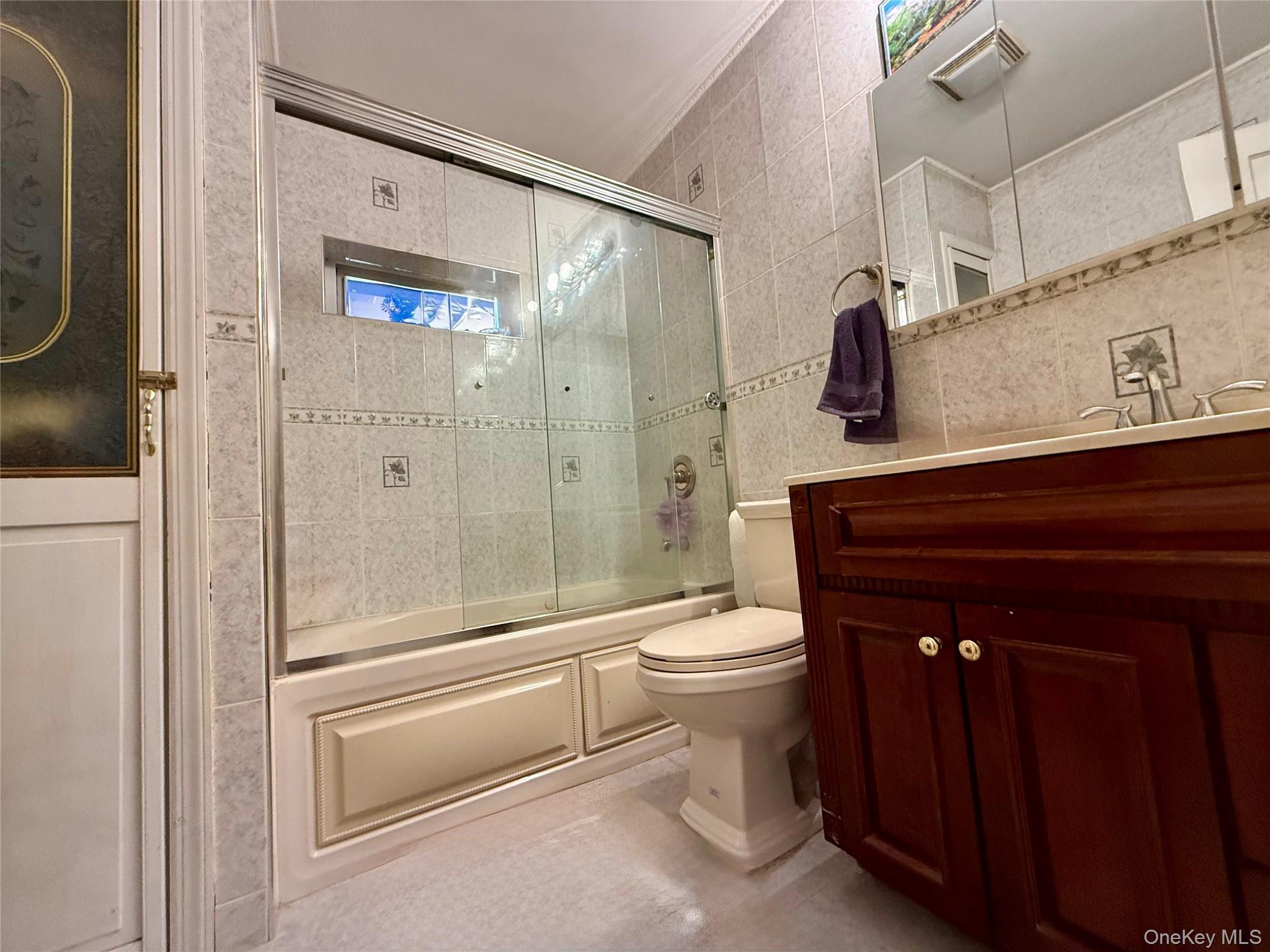 Single Family 68th  Queens, NY 11378, MLS-952833-23