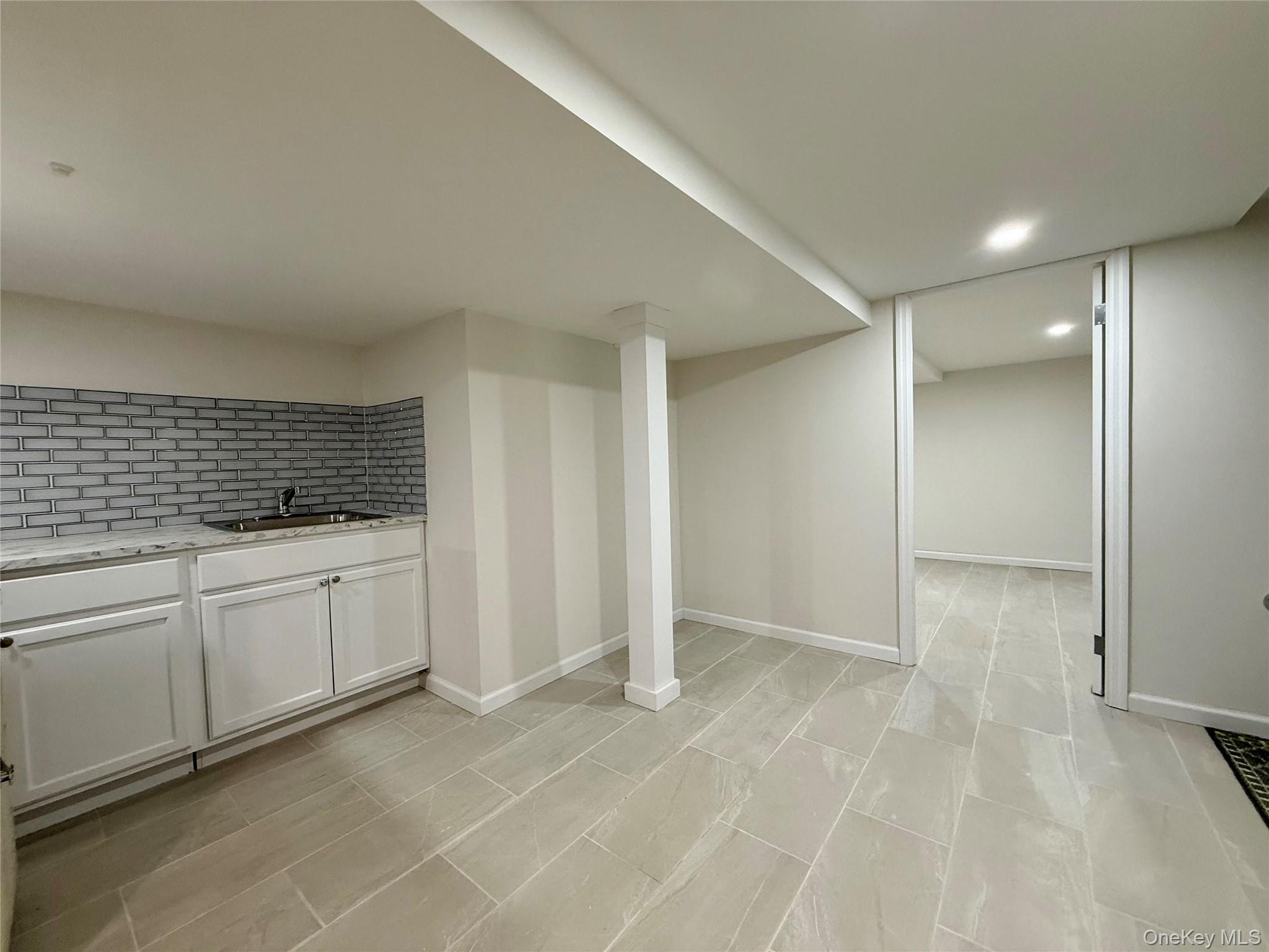 Single Family 68th  Queens, NY 11378, MLS-952833-30