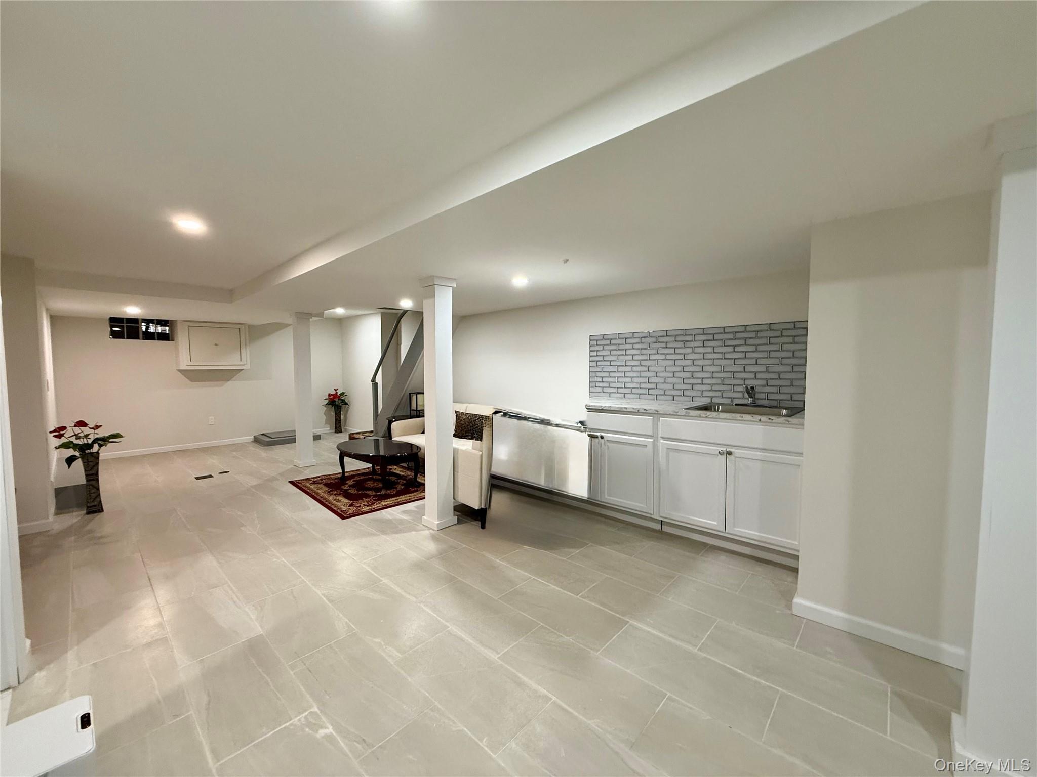 Single Family 68th  Queens, NY 11378, MLS-952833-31