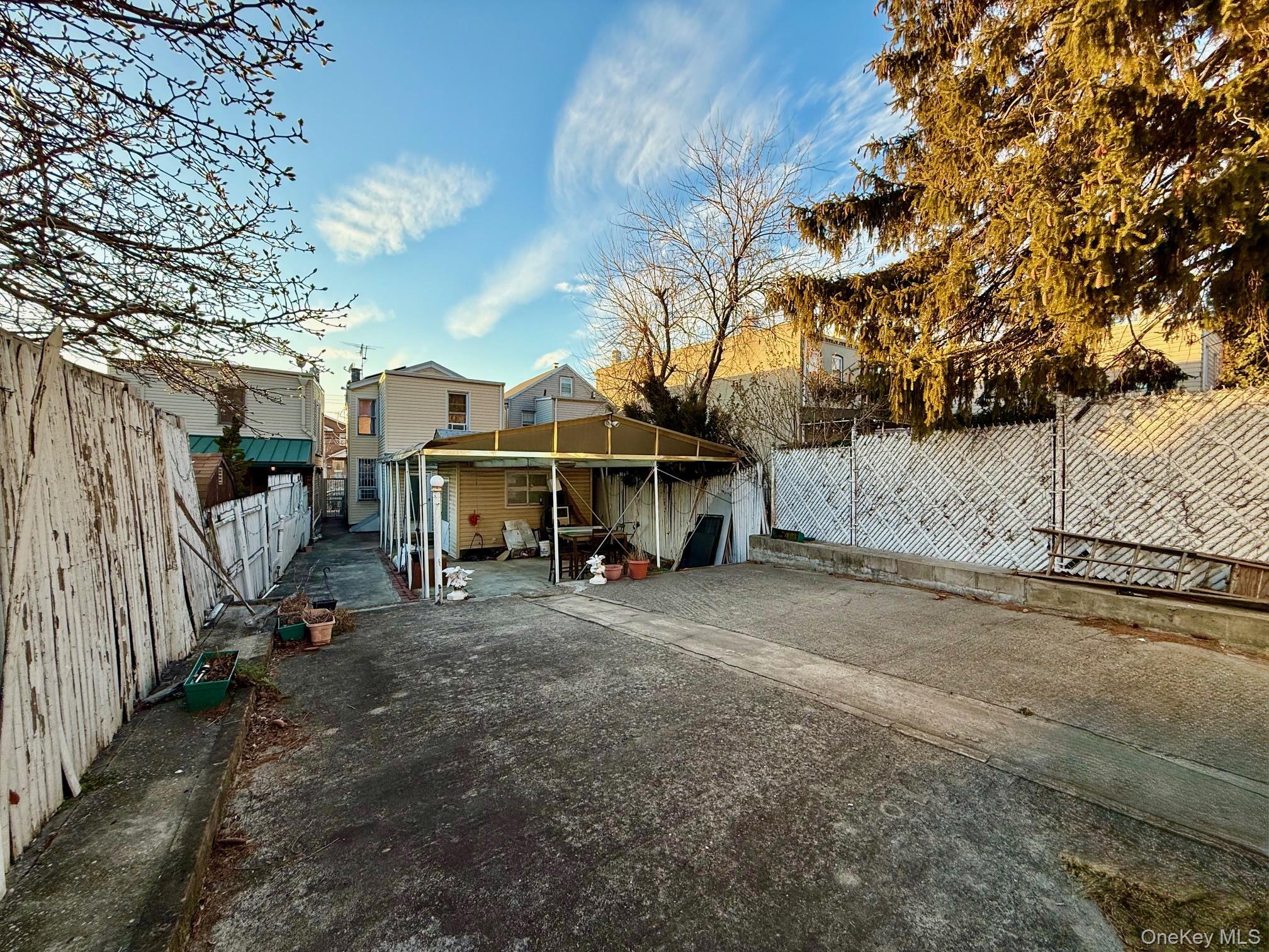 Single Family 68th  Queens, NY 11378, MLS-952833-43