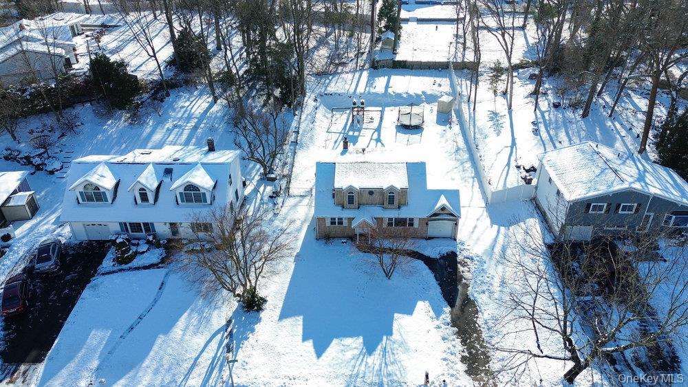 Single Family Falcon  Suffolk County, NY 11788, MLS-952849-27