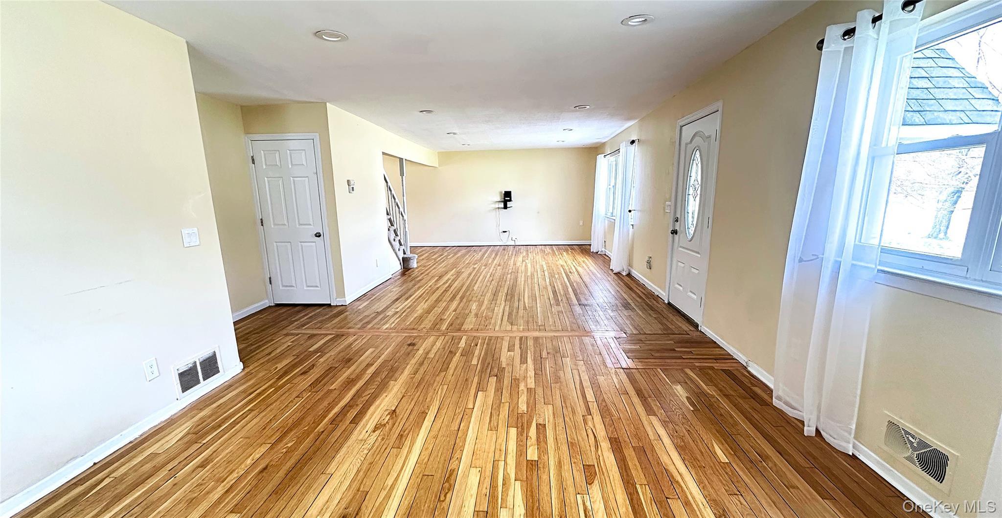 Single Family Falcon  Suffolk County, NY 11788, MLS-952849-6