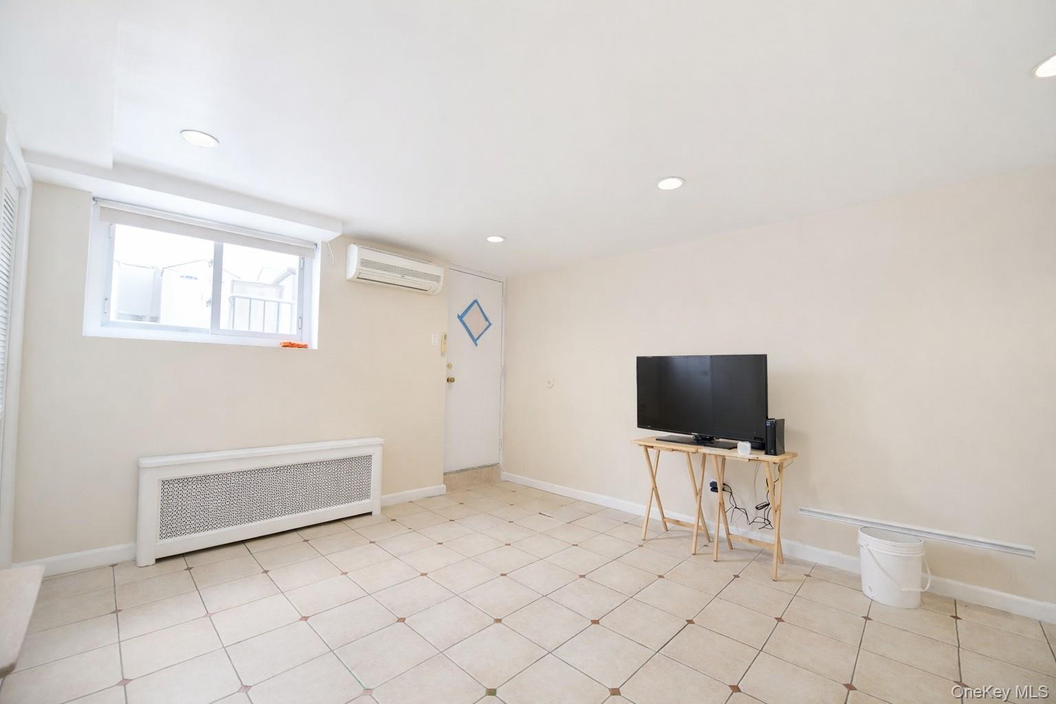 Single Family Eliot  Queens, NY 11379, MLS-952850-13