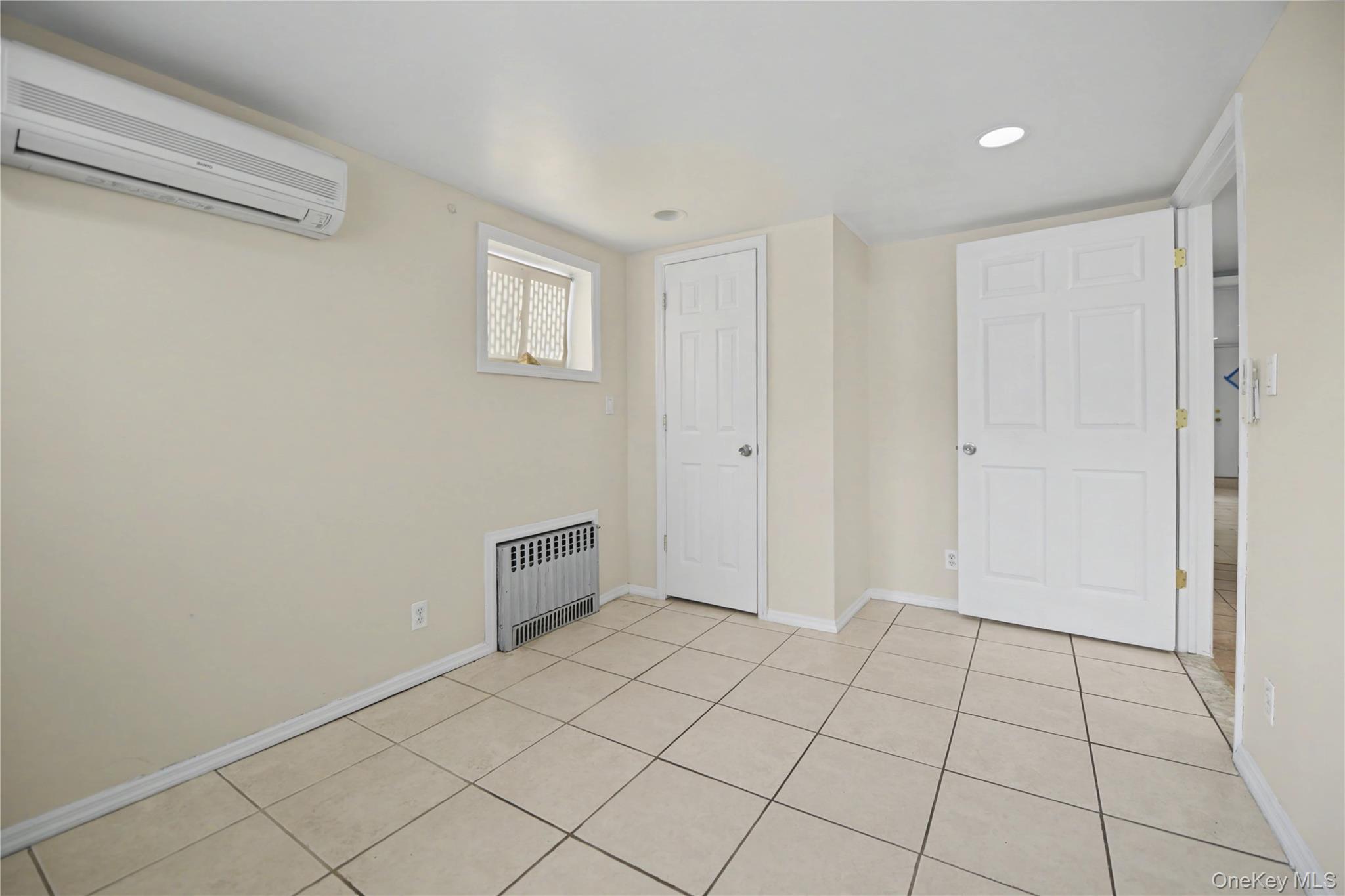 Single Family Eliot  Queens, NY 11379, MLS-952850-14