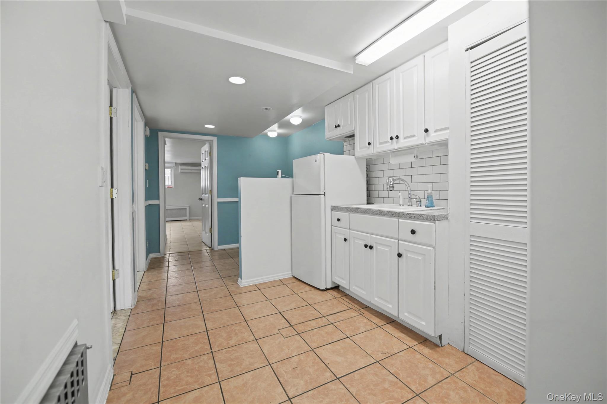 Single Family Eliot  Queens, NY 11379, MLS-952850-18