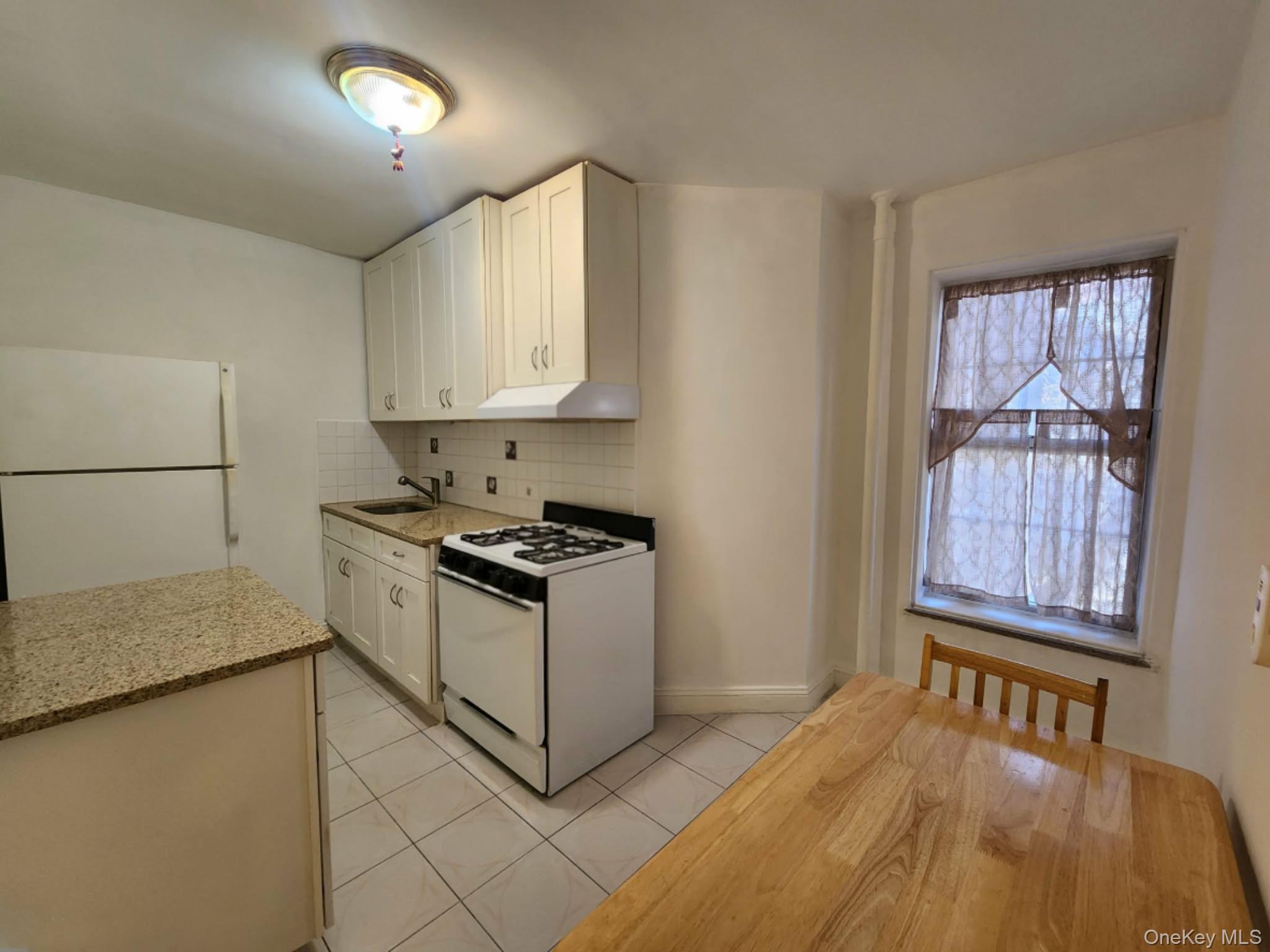 Coop 31st  Queens, NY 11377, MLS-952872-4