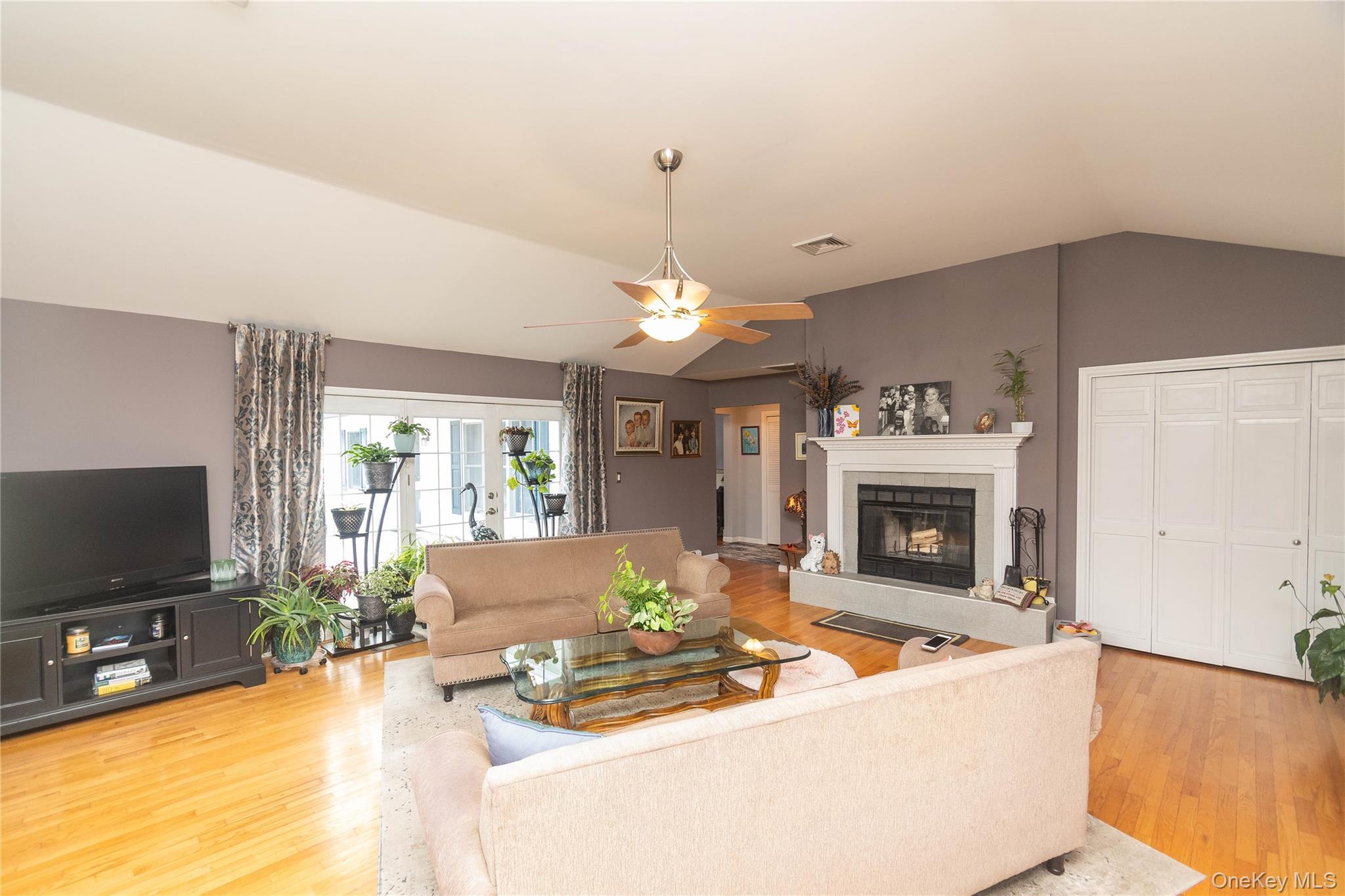 Single Family Chestnut Ridge  Dutchess County, NY 12522, MLS-952905-10