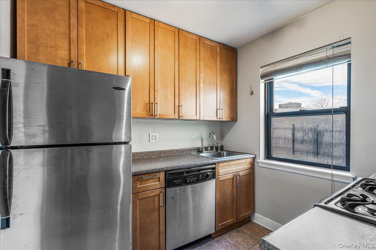 Coop 217th  Queens, NY 11361, MLS-952911-6