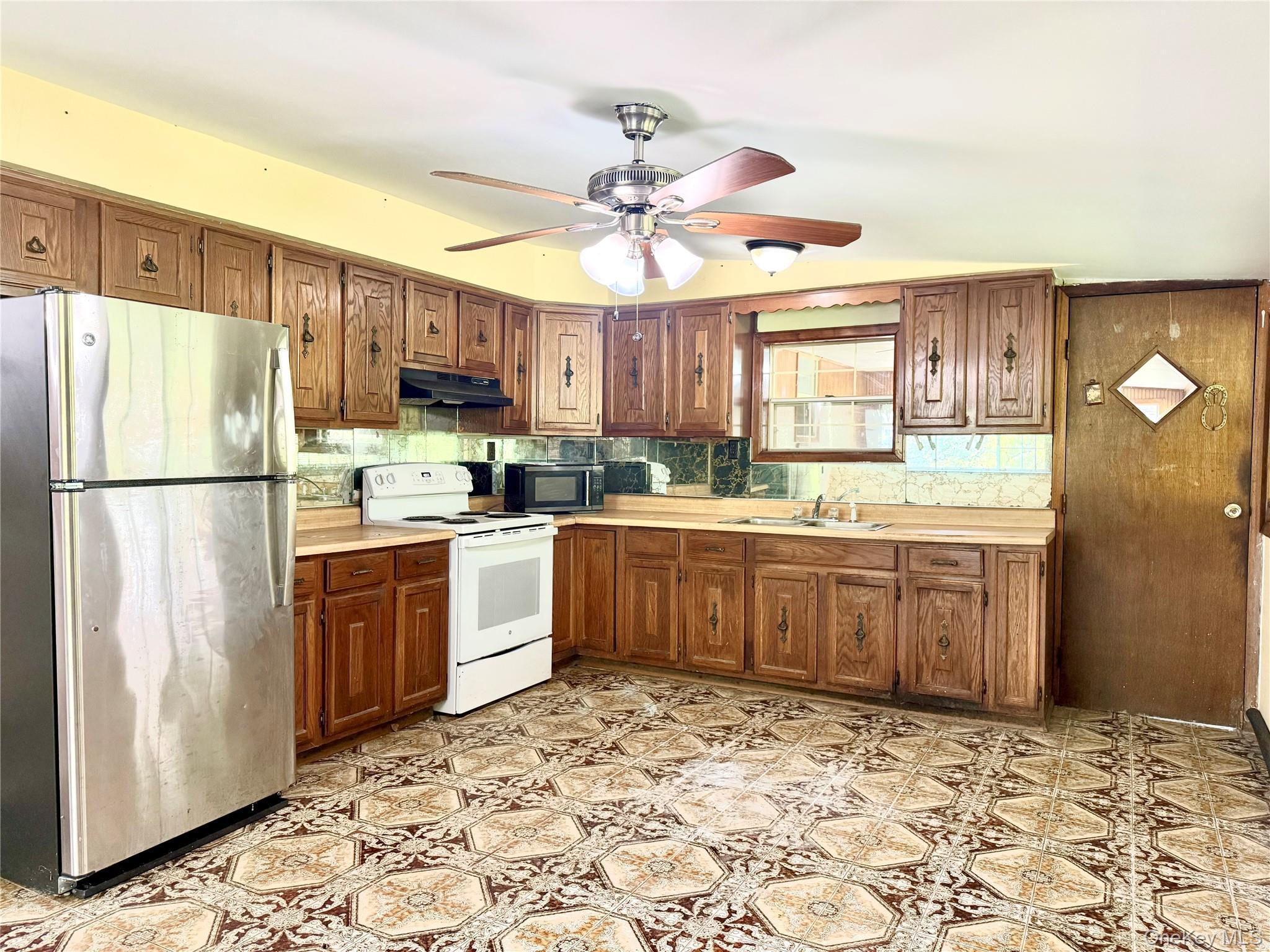 Single Family Highland  Ulster County, NY 12542, MLS-952949-25