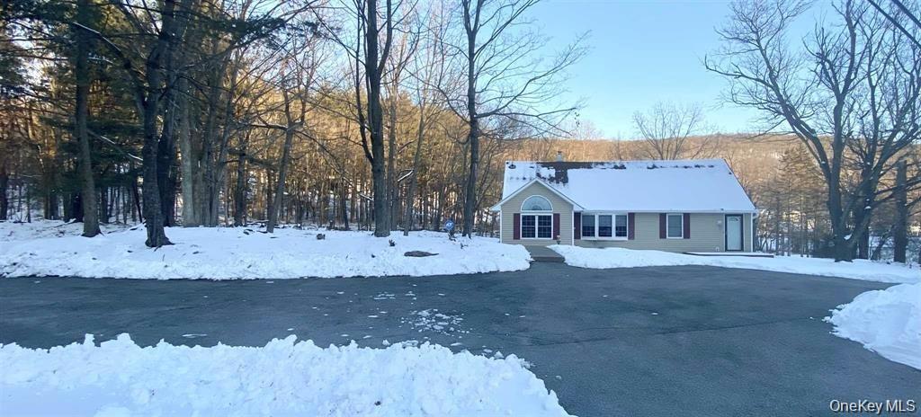 Single Family Bloomer  Dutchess County, NY 12540, MLS-952957-23