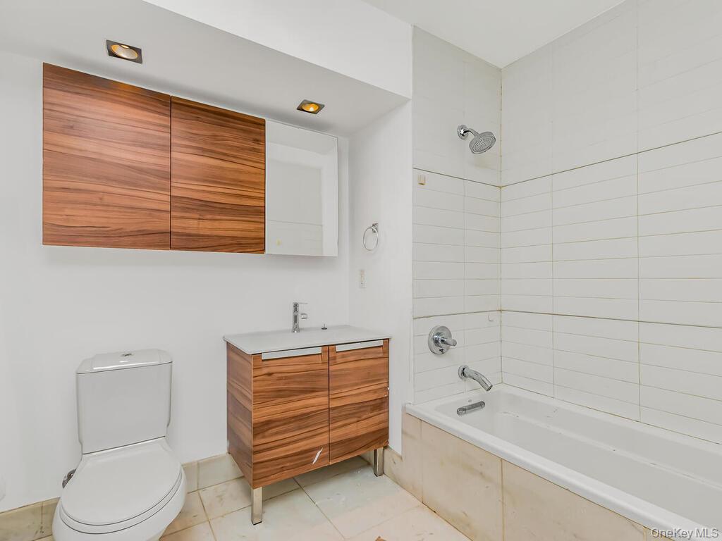 Condo Ridge Hill  Westchester County, NY 10710, MLS-952983-8