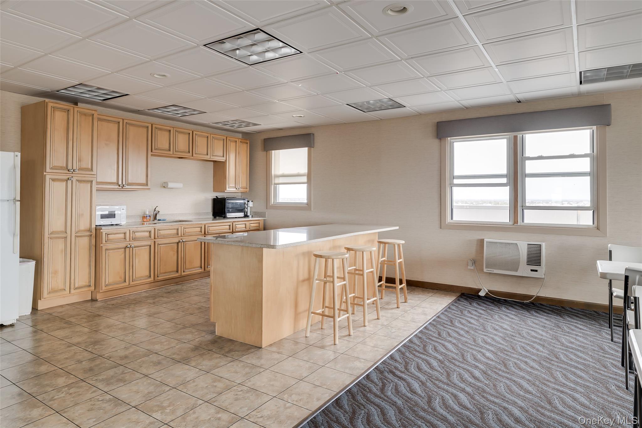 Coop Monroe Nassau County, NY 11561, MLS-952987-21