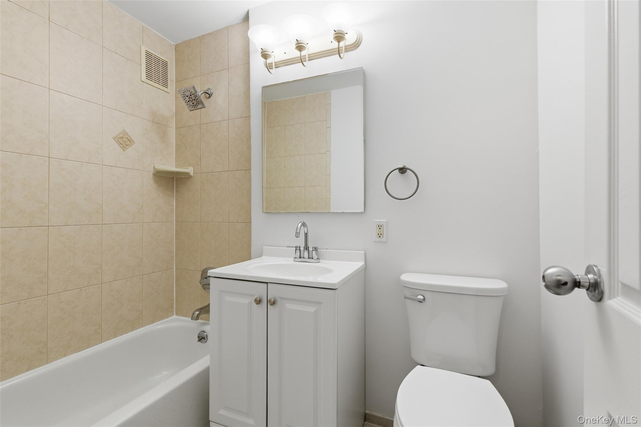 Coop Monroe Nassau County, NY 11561, MLS-952987-8