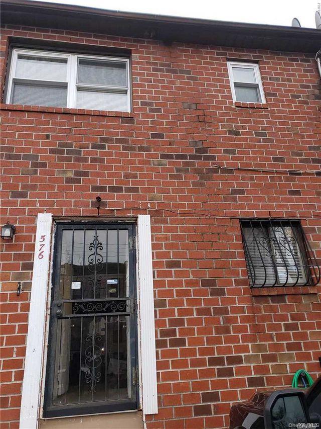Single Family Barbey  Brooklyn, NY 11207, MLS-953007-3